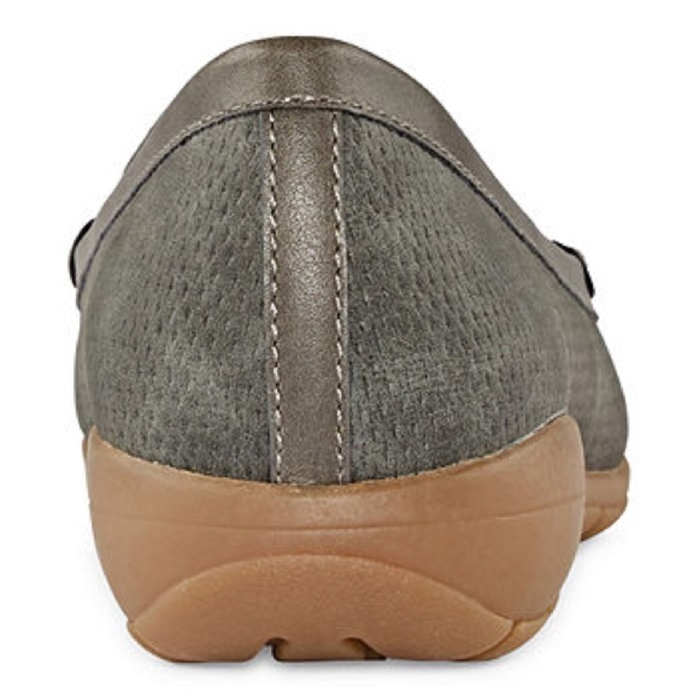 Shoe - Picture 4 of 4